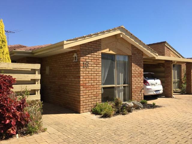 Apartment for rent in Rockingham, Queensland