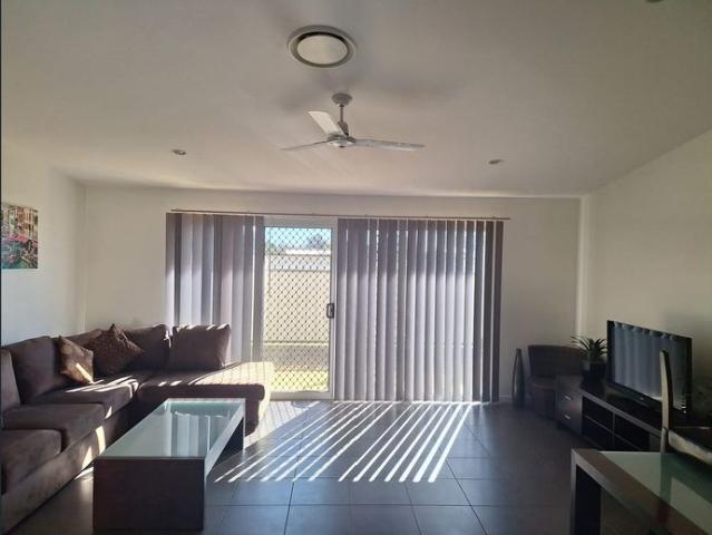 Apartment for rent in Miles, Queensland