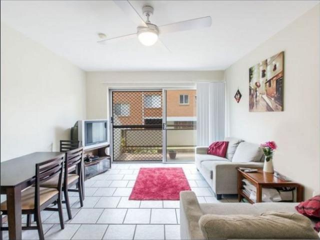 Apartment for rent in Toombul, Queensland