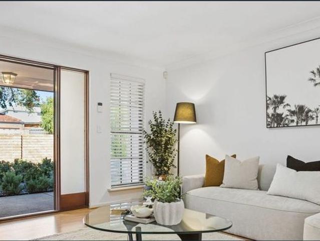 House for rent in Como, Western Australia