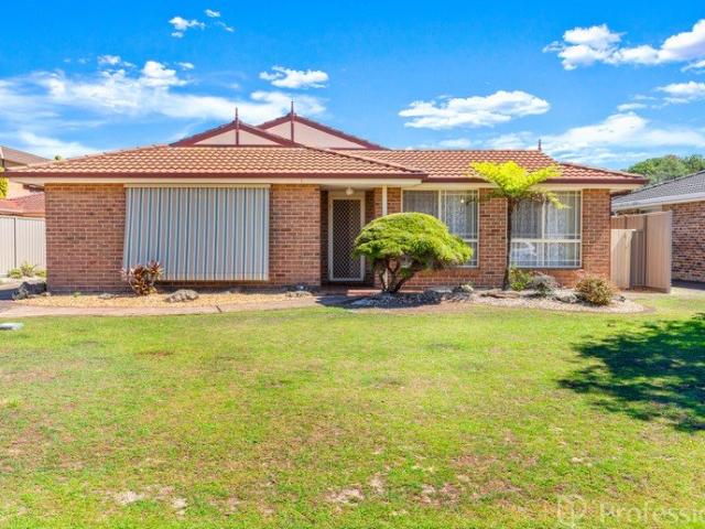 Villa for sale in Tuncurry, New South Wales