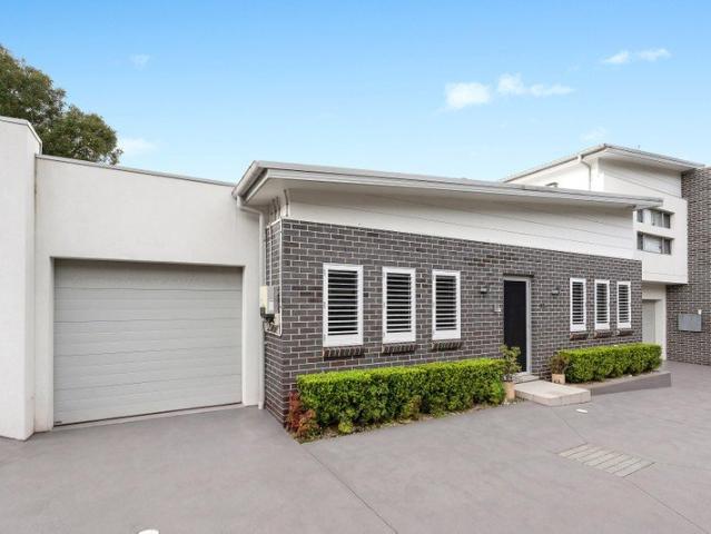 Villa for sale in Sydney, New South Wales