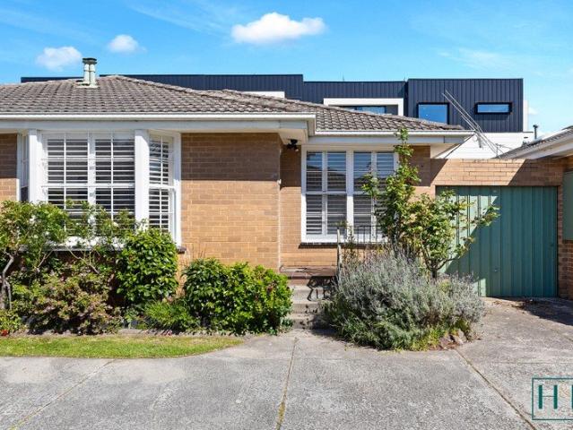 Villa for sale in Ashwood, Melbourne