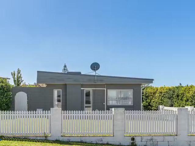 House for sale in Hillsborough, Taranaki