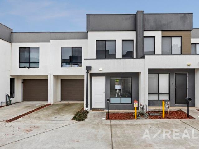 Townhouse for sale in Camerons Creek, Victoria