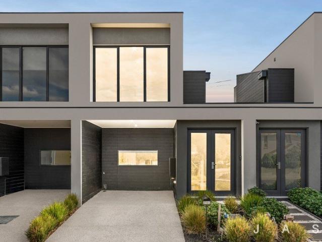 Townhouse for sale in Camerons Creek, Victoria