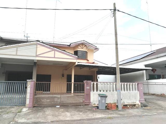 Residential House for sale in Batu Pahat, Johor