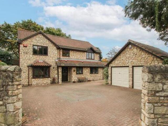 House for sale in Warmsworth, South Yorkshire
