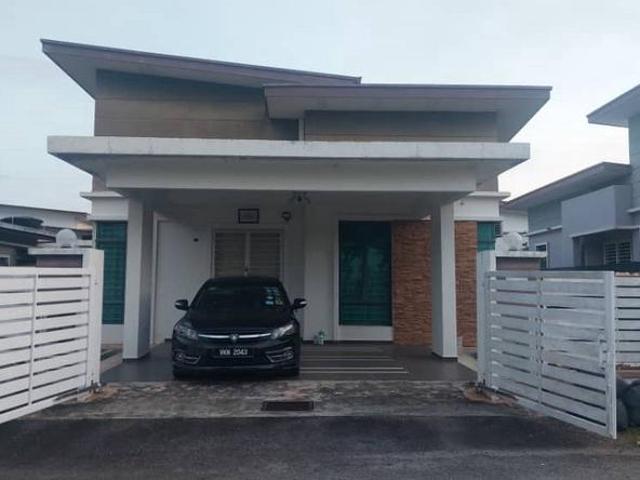 Bungalow for sale in Cheng, Malaka