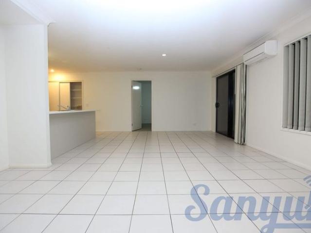 Townhouse for rent in Toombul, Queensland