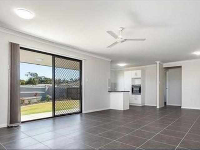 Townhouse for rent in Griffin, Greater Brisbane