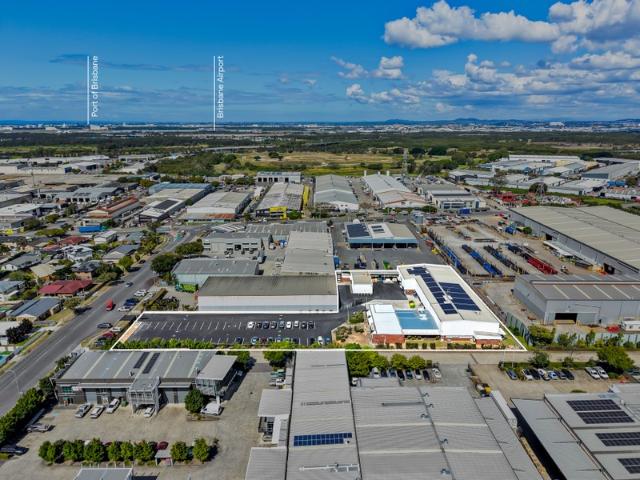 Warehouse for rent in Toombul, Queensland