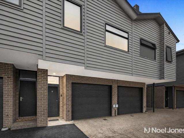 Townhouse for sale in Camerons Creek, Victoria