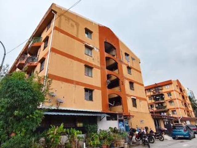 Flat for sale in Petaling, Subang Jaya