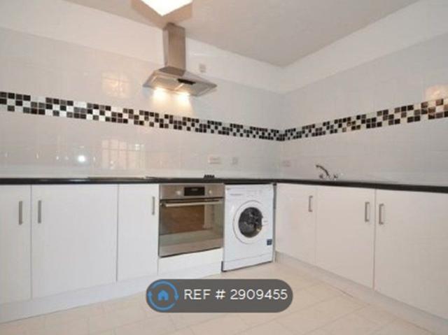 Apartment for rent in Yiewsley, Greater London