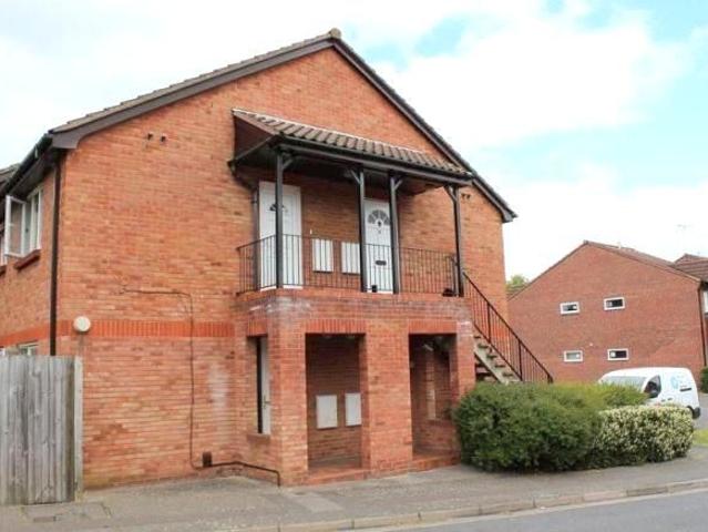 Studio for rent in Yiewsley, Greater London