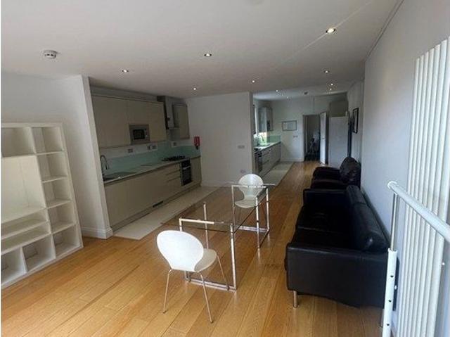 Room for rent in Ponders End, Greater London