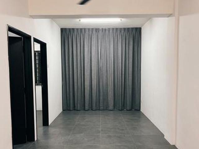 Flat for sale in Petaling, Subang Jaya