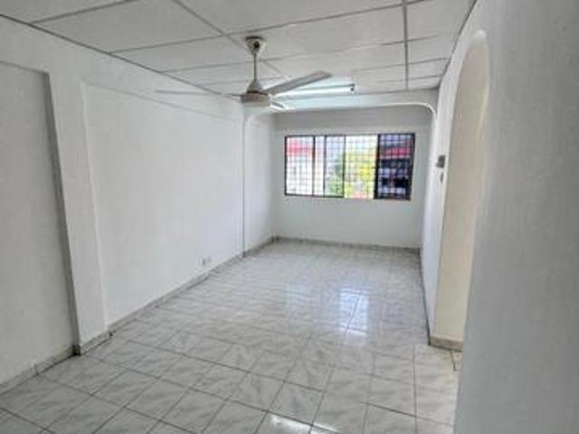 Flat for sale in Petaling, Alam Impian