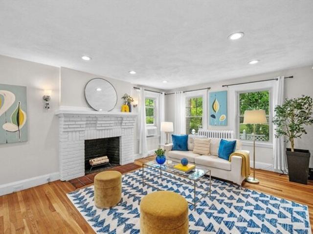 Condo for sale in Auburndale, Massachusetts