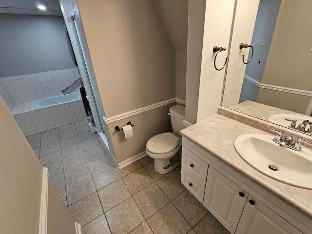 House for rent in Burlington, Golden Horseshoe