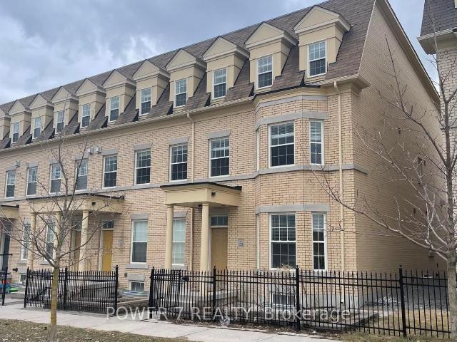 Townhouse for rent in Woburn, Ontario