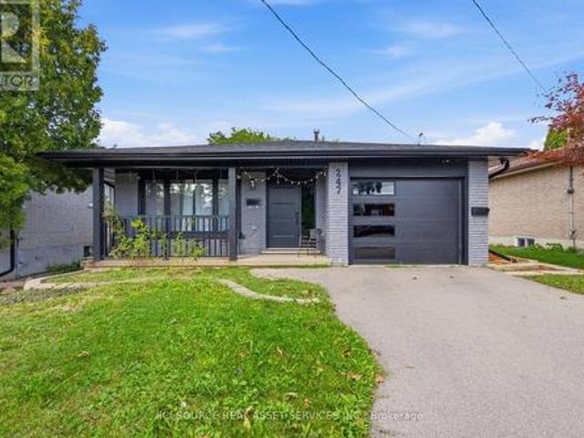 House for rent in Ancaster, Ontario