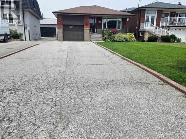 House for rent in Woburn, Ontario