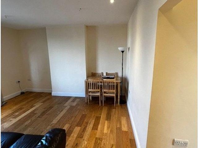 Apartment for rent in London Borough of Croydon, Addiscombe