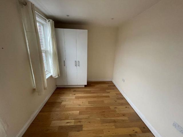 Apartment for rent in London Borough of Croydon, Addiscombe