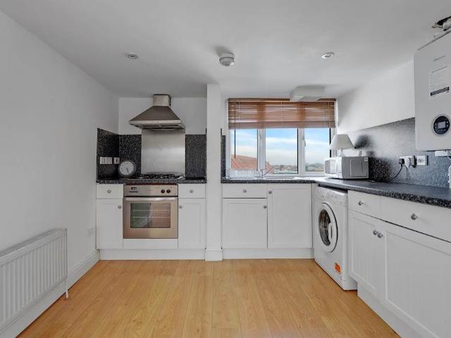 Studio for rent in London Borough of Croydon, Greater London
