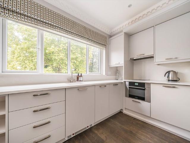 Apartment for rent in London Borough of Hammersmith and Fulham, Greater London