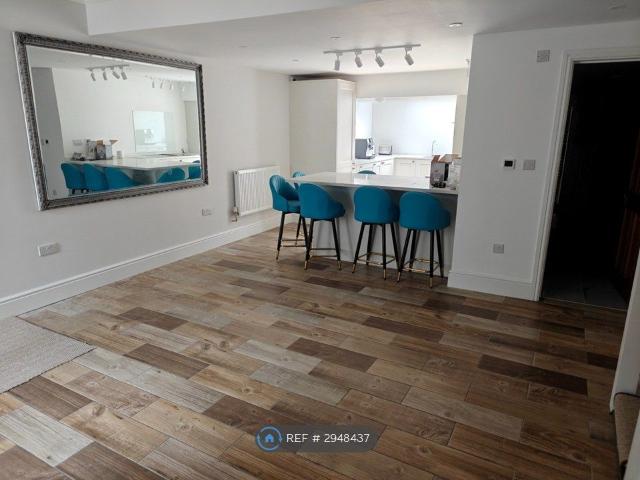 House for rent in Aldrington