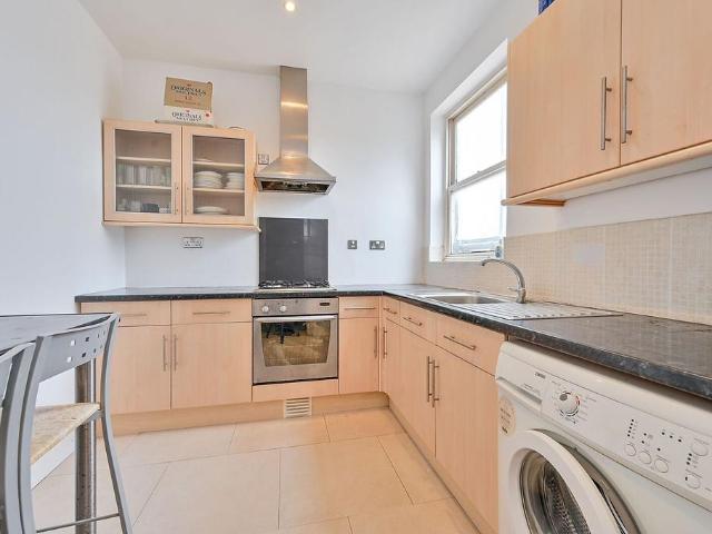 Apartment for rent in London Borough of Ealing, Hanwell