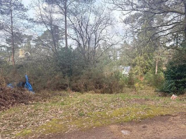 House for sale in Fole, Surrey