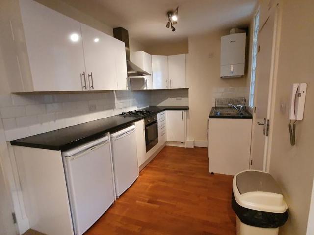 Apartment for rent in Allington, Midway