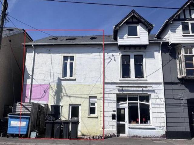 House for sale in Ammanford, Wales