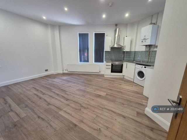 Apartment for rent in Falcon Lodge, Wales