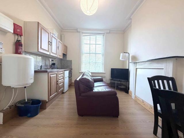 Apartment to rent in Bluebell, North Tipperary