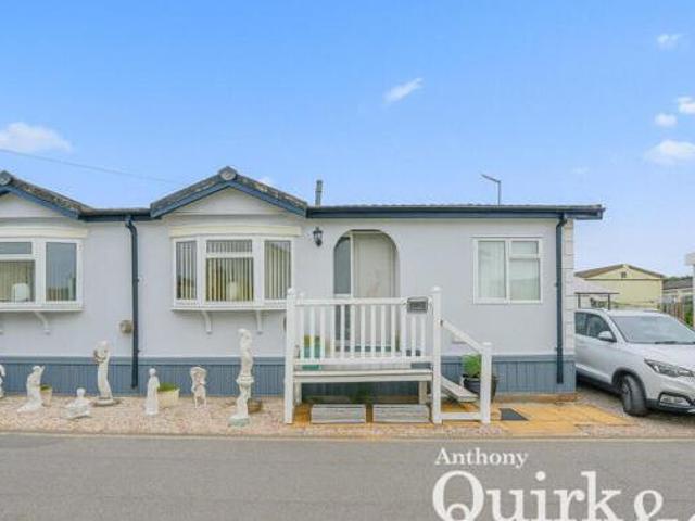 House for sale in Navestock Side
