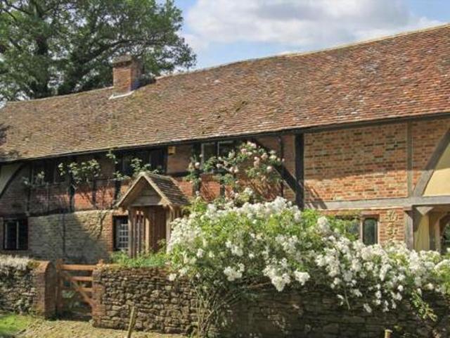 House for sale in Fole, Surrey