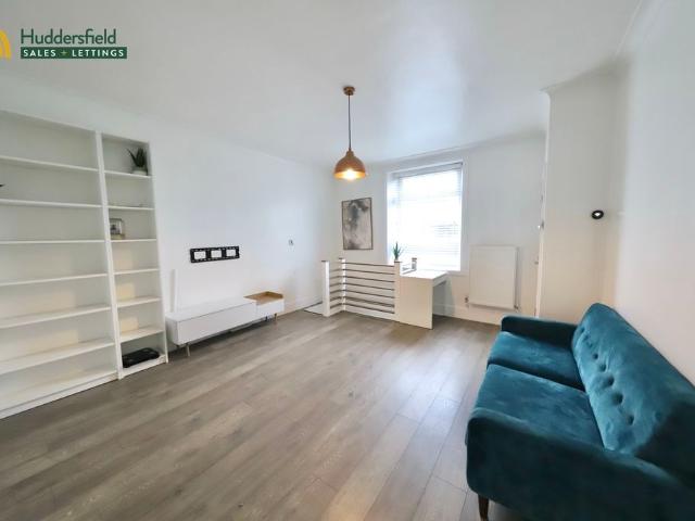 Apartment for rent in Huddersfield, Kirklees