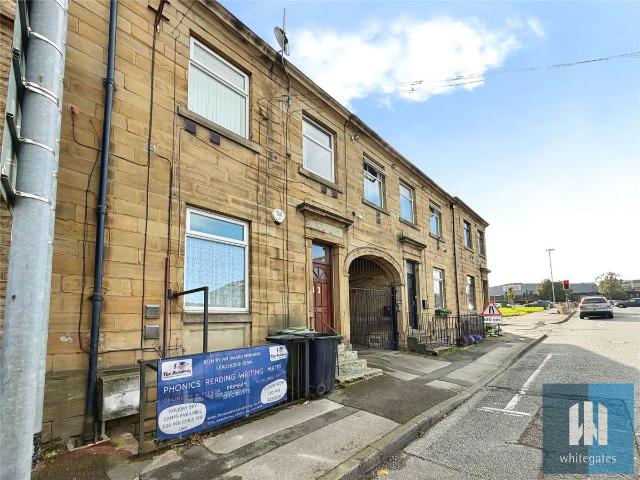 Studio for rent in Huddersfield, Kirklees