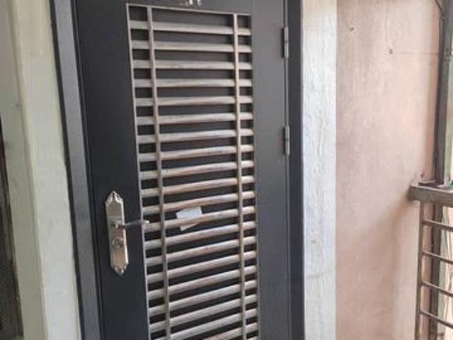 Flat for sale in Malaka