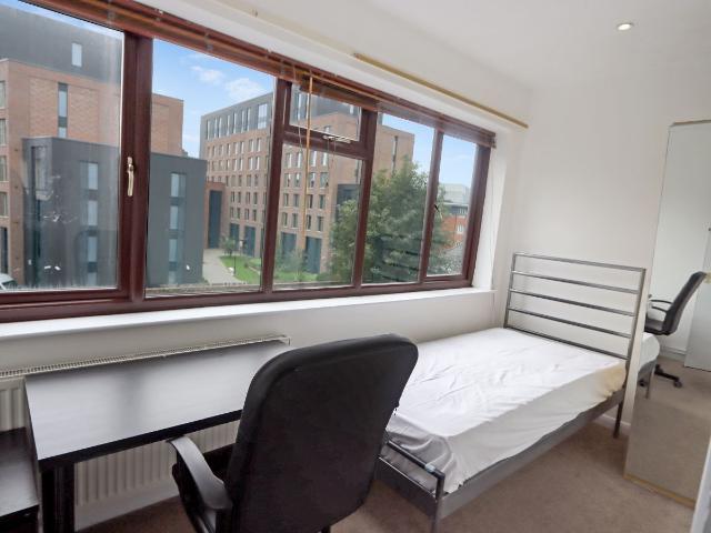 Room for rent in Hillfields, West Midlands