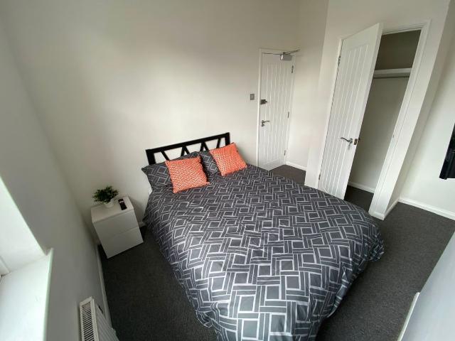 Room for rent in Hillfields, West Midlands