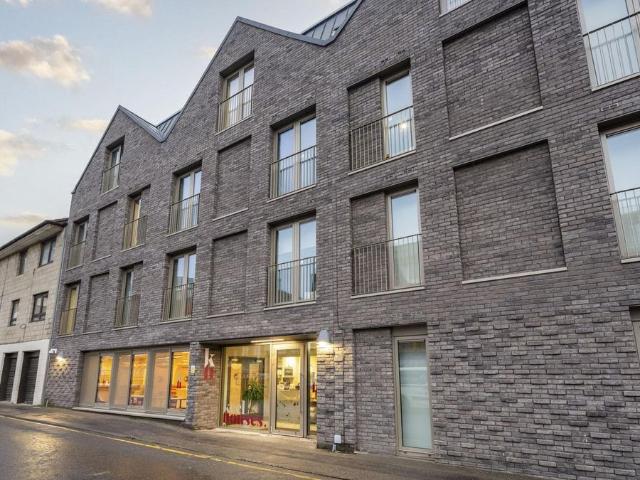 Studio for rent in Scotland