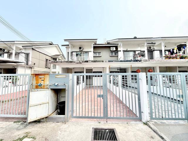 Townhouse for sale in Petaling, Subang Jaya