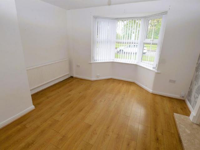 House for rent in Calderstones