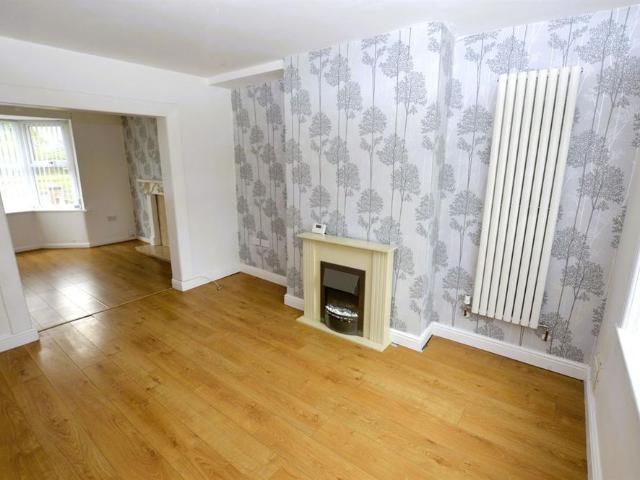 House for rent in Calderstones